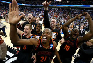 Illustration for article titled HYFR: A Gallery Of March Madness's Happiest Players (And Drake)